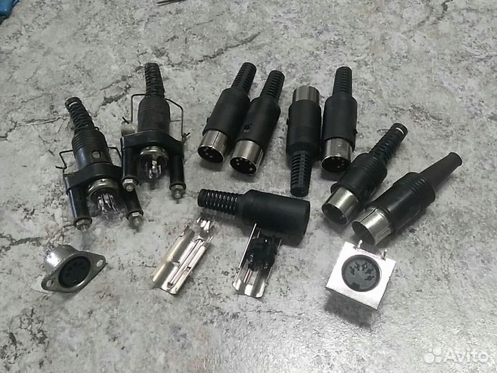 Разъемы для аппаратуры 5din