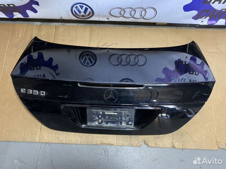 Крышка багажника Mercedes W211 черная