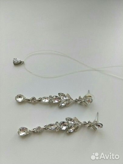Свадебные серьги и колье капелька
