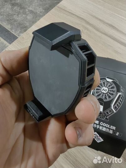 Куллер для мощных смартфонов при игре