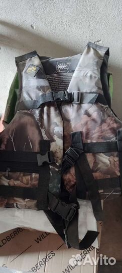 Жилет спасательный, страховочный