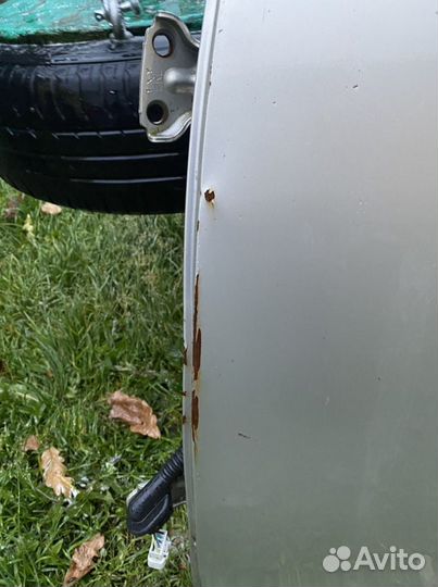 Дверь на Subaru Outback