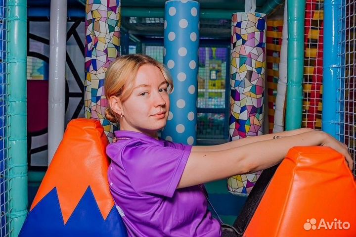 Официант с проживанием