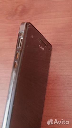 Телефон Sony Xperia V