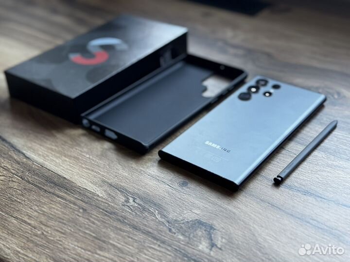 Samsung Galaxy S22 Ultra, 8/128 ГБ