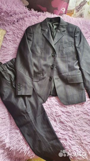 Костюм школьный новый