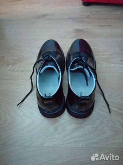 Туфли женские лакированные