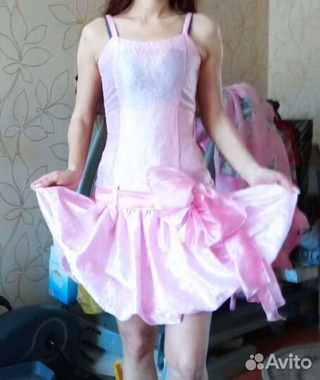 Платье праздничное