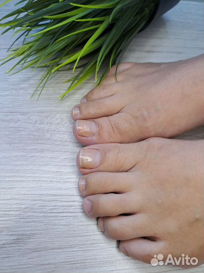 Педикюр маникюр