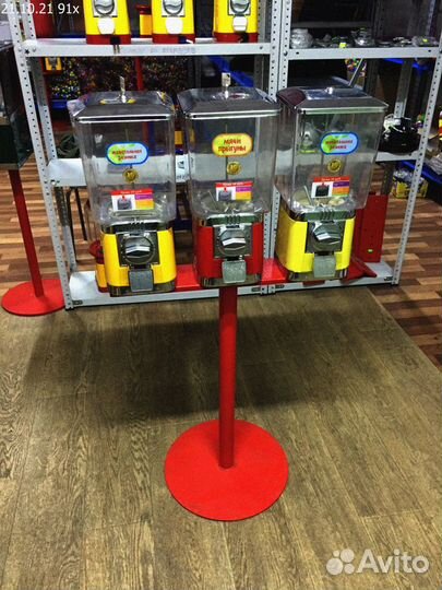 Автомат жвачка / Торговые автоматы механические