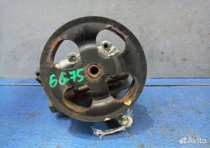 Гур Mitsubishi Pajero 4 V90