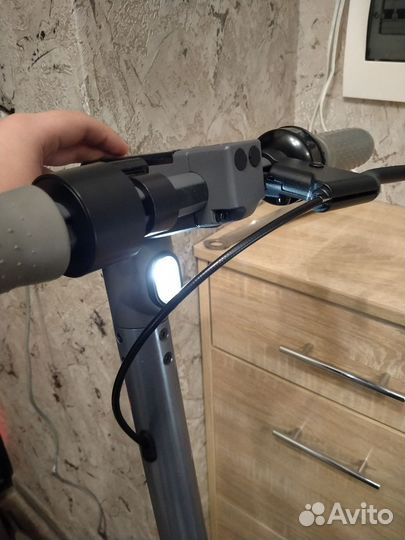 Электросамокат Hiper Triumph M100