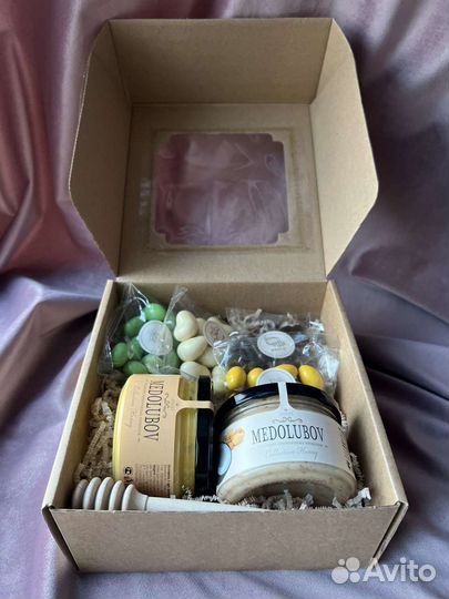 Подарочные боксы/наборы 4 варианта