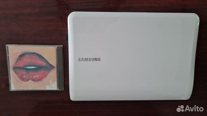 Ноутбук Samsung SF310- 13.3