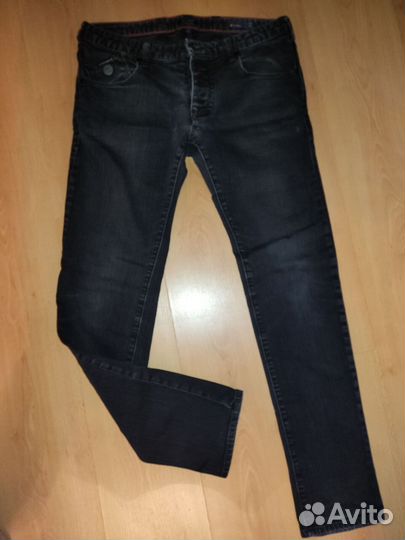 Джинсы Armani