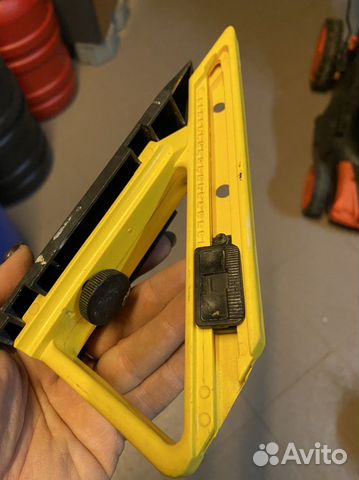 Нож для обоев и ковровых покрытий