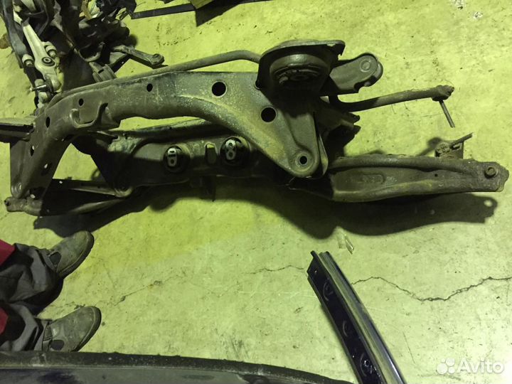 Подрамник задний Acura MDX 2001