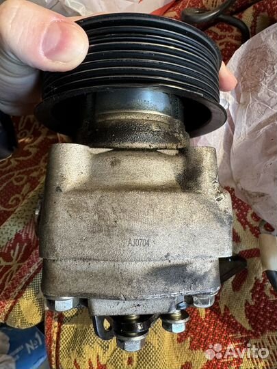 Насос гур Range Rover 3.6D