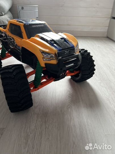Traxxas 10 maxx 8s