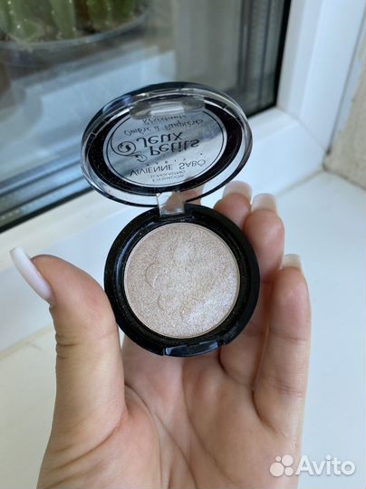 Тени для век vivienne sabo