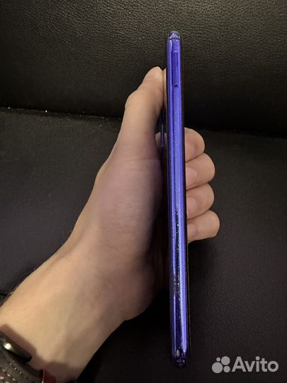 Телефон Honor 20