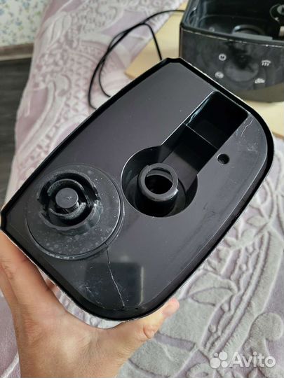 Увлажнитель воздуха Marta рабочий, но с дефектом