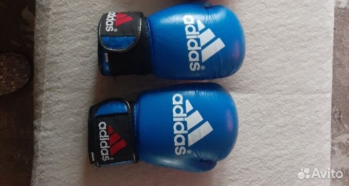 Боксерские перчатки 10 oz adidas