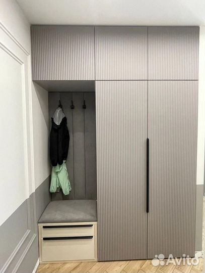 Угловой шкаф