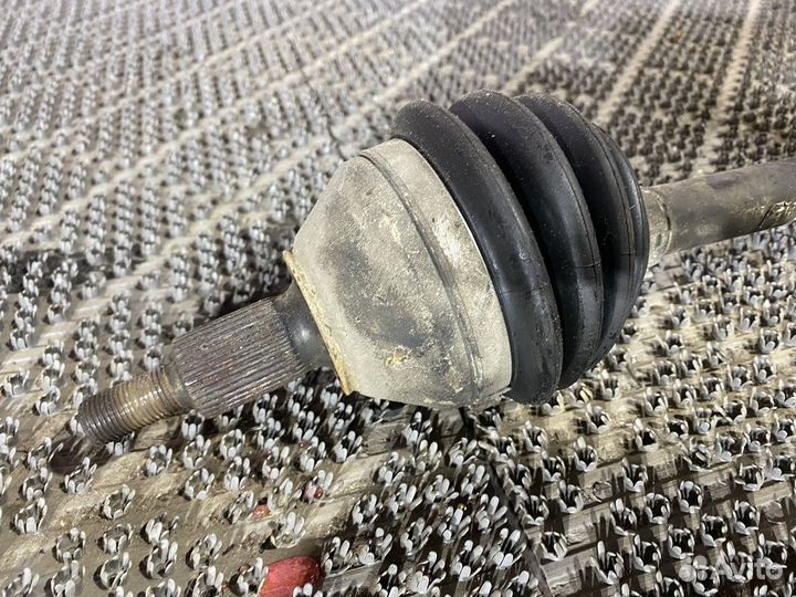 Привод передний левый AT Volkswagen Polo 4D Rapid