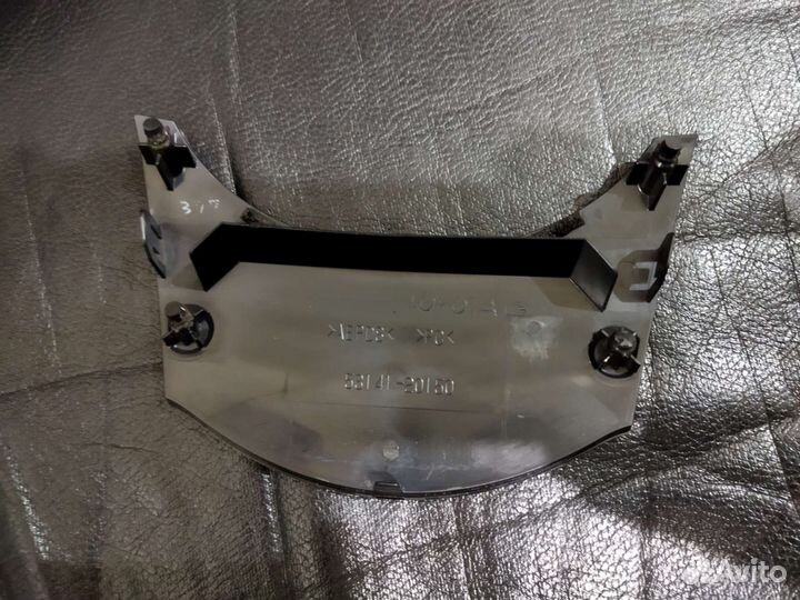 Решетка радиатора toyota avensis lll оригинал