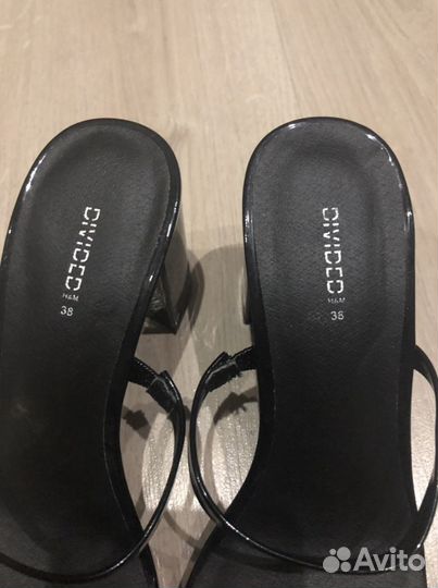 Шлепанцы Н&М