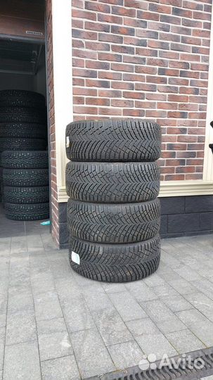 Michelin X-Ice North 4 SUV 275/40 R21 107T