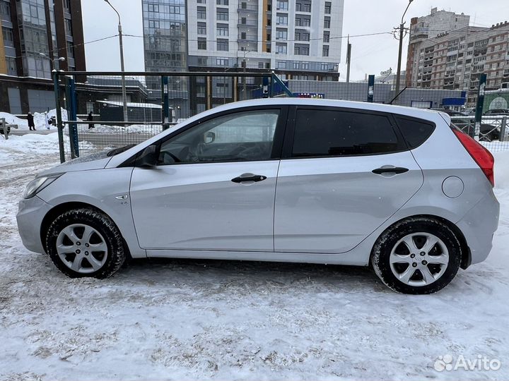 Hyundai Solaris 1.6 AT, 2011, 107 222 км