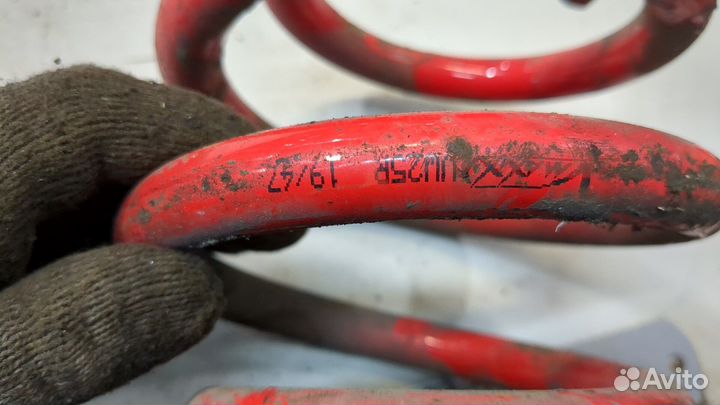 Пружина подвески левая задняя Volkswagen Transporter 5