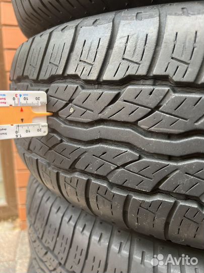 Bridgestone Dueler H/T 687 225/65 R17