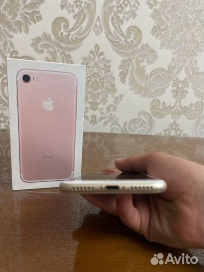 iPhone 7, 32 ГБ