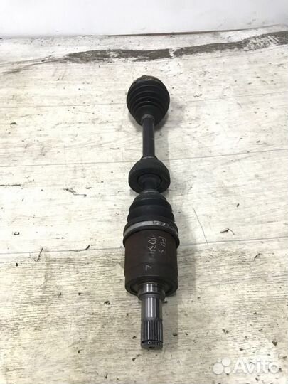 Привод левый Honda Civic 4D 2007