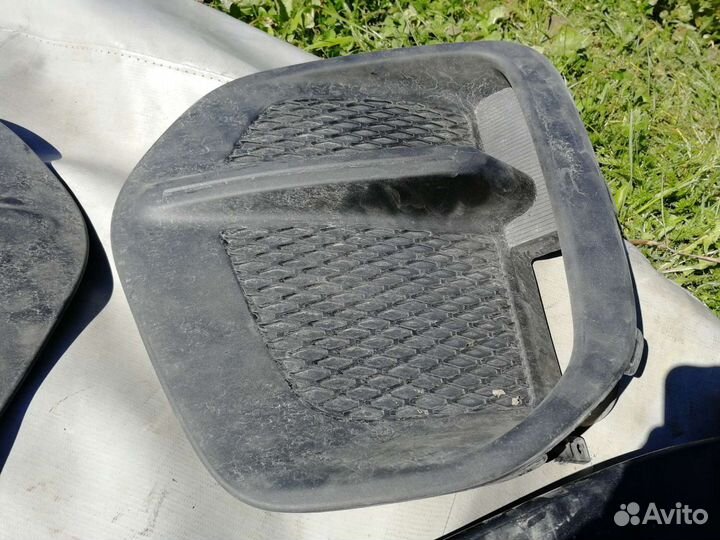 Заглушки и воздуховоды в передний бампер Kia Sport