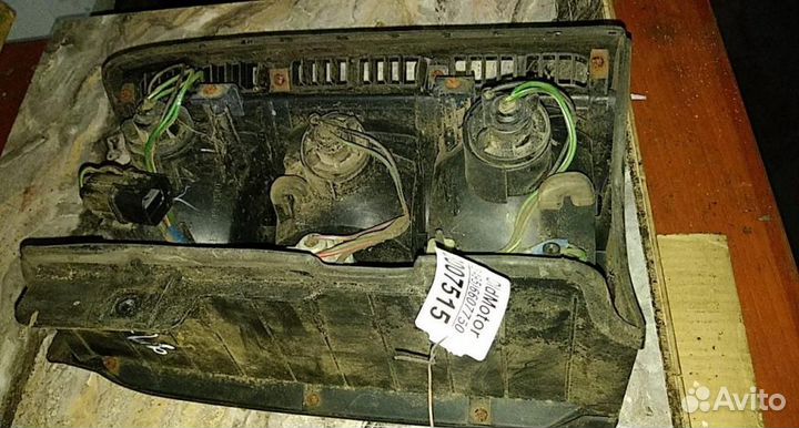 Фонарь задний левый Mitsubishi Pajero /Montero (V