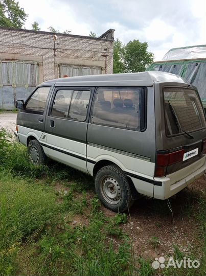 Nissan Vanette 2.0 AT, 1990, 100 000 км