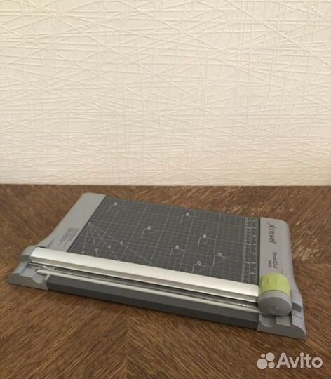 Роликовый резак для бумаги Rexel