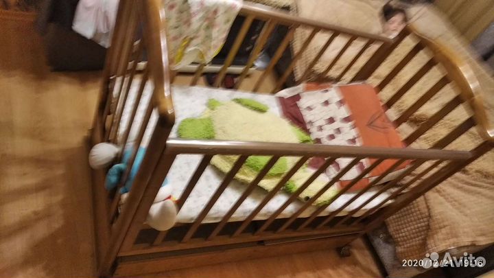 Детская кроватка качалка