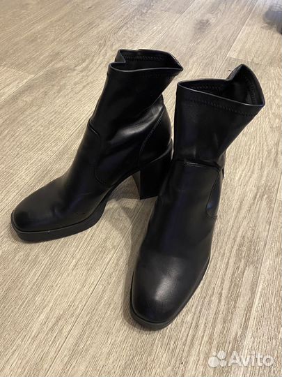 Полусапоги женские Stradivarius