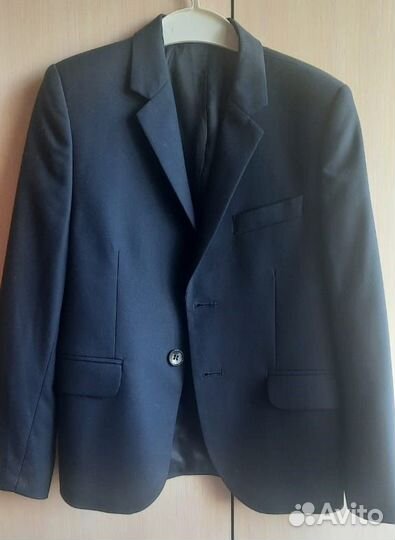 Костюм для школьника, кроссовки, туфли