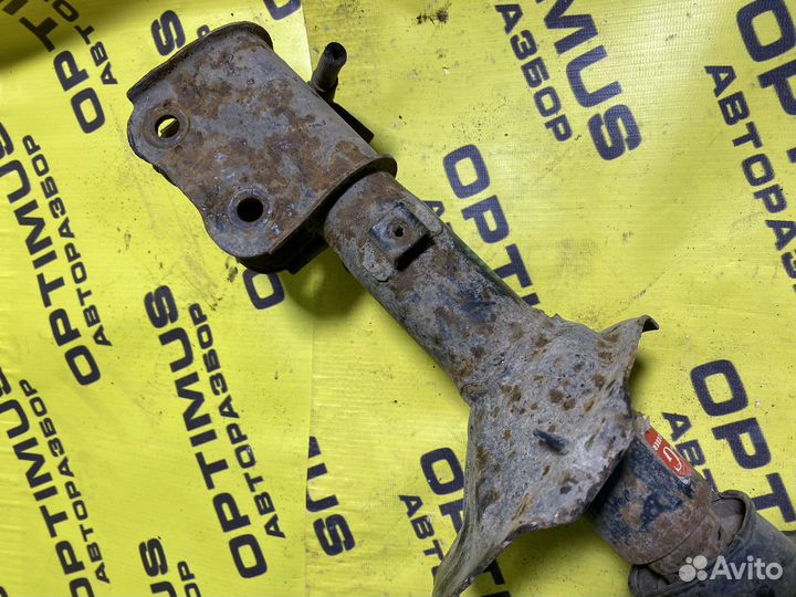 Стойка передняя правая Hyundai Accent G4EC