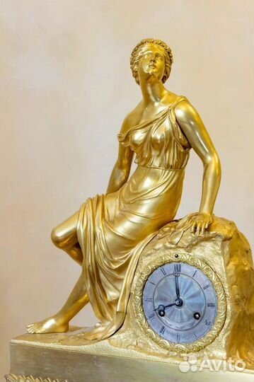 Каминные часы с боем