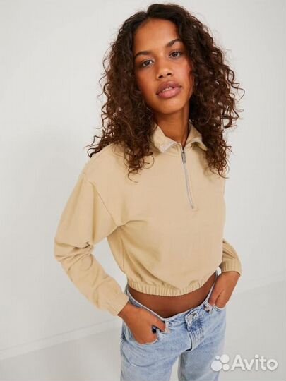 Свитшот женский укороченный