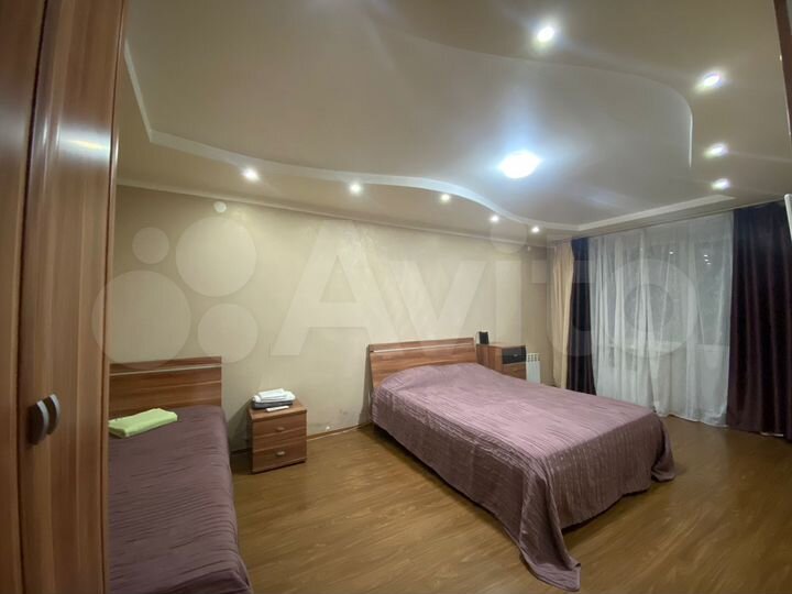 1-к. квартира, 42 м², 1/5 эт.