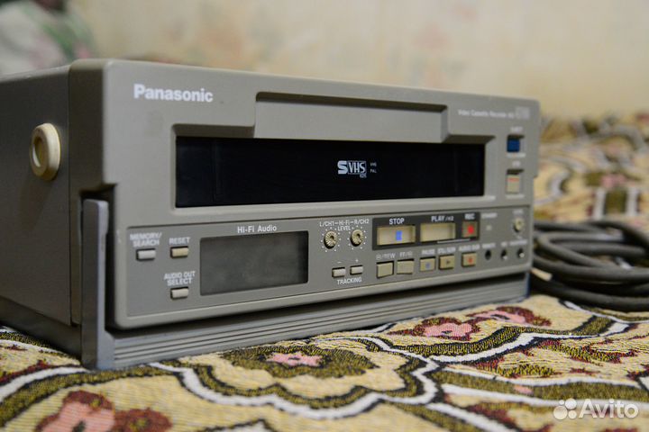 Видеомагнитофон panasonic hi fi стерео S-VHS