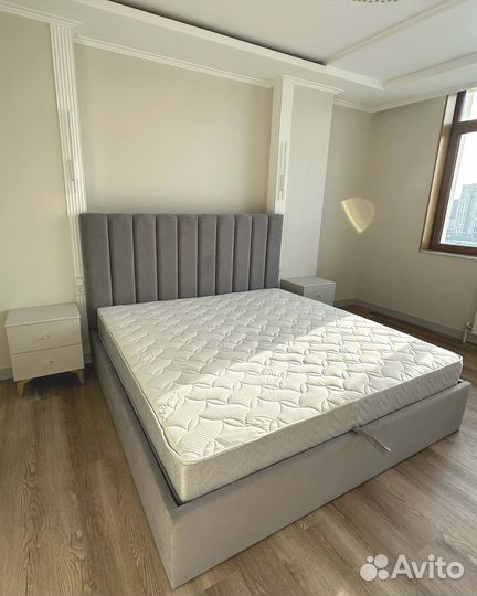 Кровать с подъемным механизмом